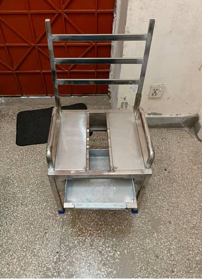 ‎اسٹین لیس اسٹیل پیشنٹ چیئر برائے فروخت ۔