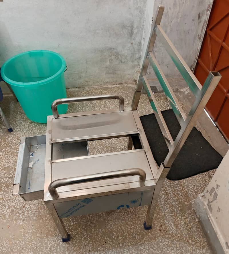 ‎اسٹین لیس اسٹیل پیشنٹ چیئر برائے فروخت ۔ 3