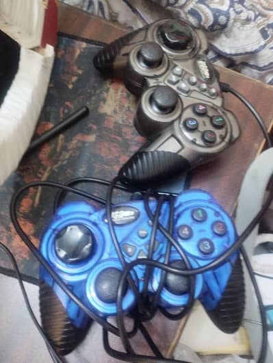 controllers for pc and laptop taken type games