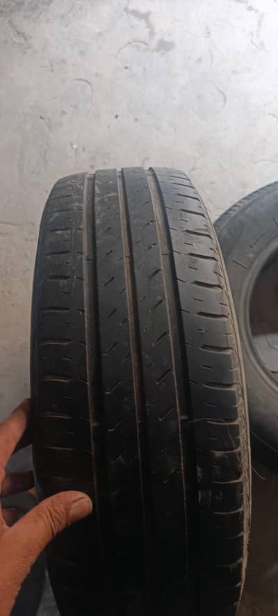 4 peses tiyer/ 185-70-R-13 good condition