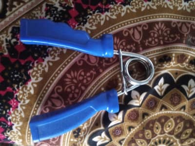 blue hand gripper