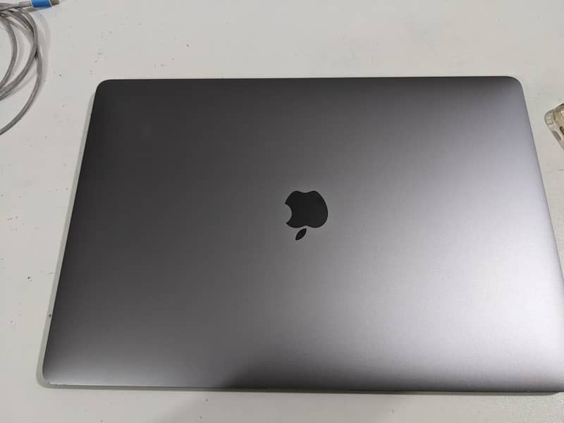 MacBook pro 2017 0