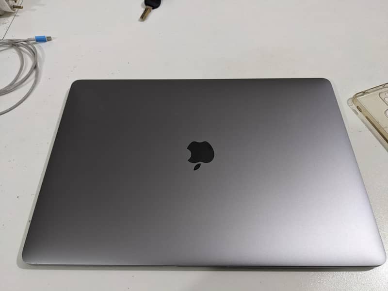 MacBook pro 2017 1
