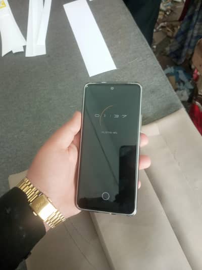 vivo y400