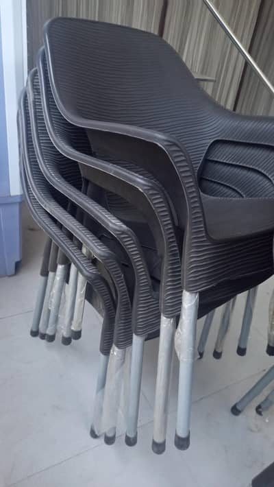 Good quality Plastic Chairs