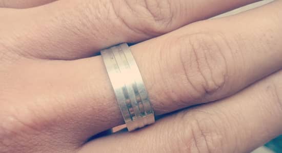 300,000 pkr plain zero design 4mm platinum ring