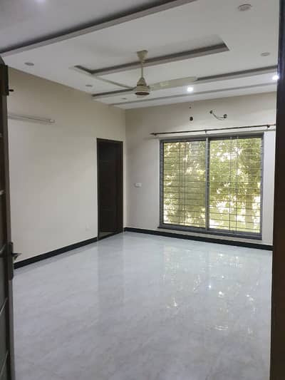 1 Kanal Separate Gate Upper Portion With 4 Beds Is Available For Rent In Dha Phase 6
