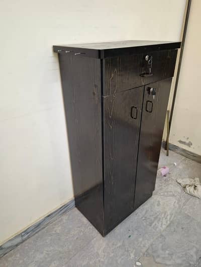 Wardrobe, Cupboard,Almari size 4x2x1 feet