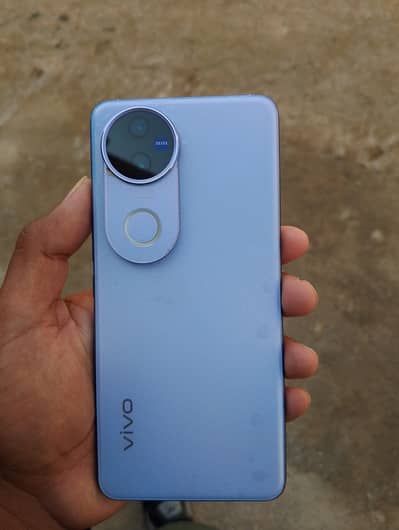 Vivo v50