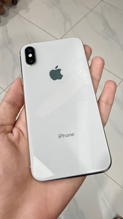 One hand used phone with box