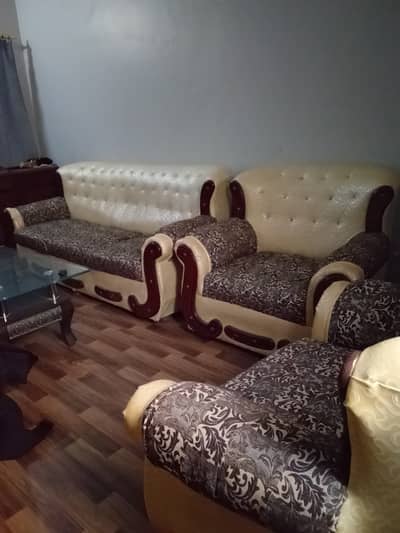 Sofa set good condition