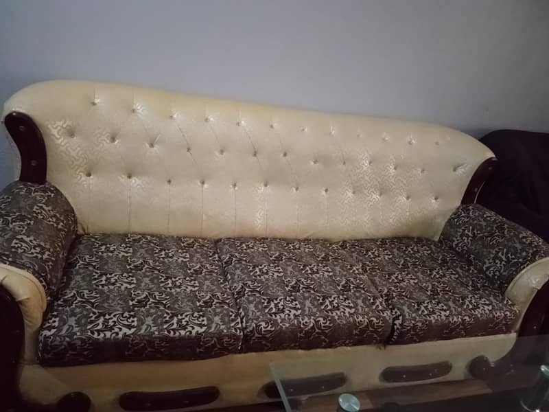 Sofa set with table / 5 sofa set / sofa excellent condition. 2