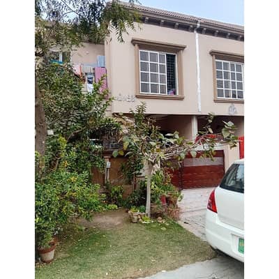 Woods Block Double Unit With Gas Available For Rent