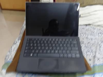 Microsoft surface pro 5 core i5 7th gen 8gb ram 256gb storage