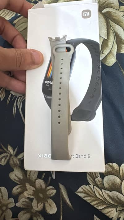 mi band8