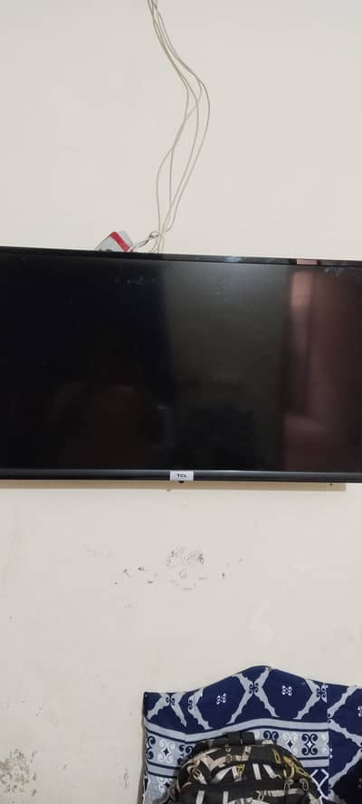 tcl 32inch with genial remote