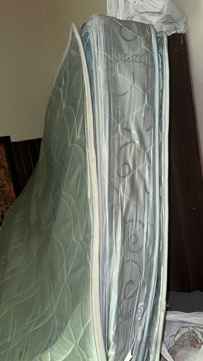 Matress for sale in lowest price