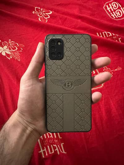 Samsung galaxy a31 with box (4  128)Exchange possible