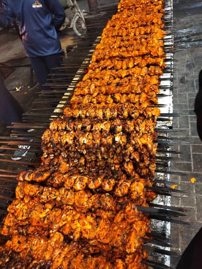 Live BBQ catering service available at your doorstep allover Karachi.