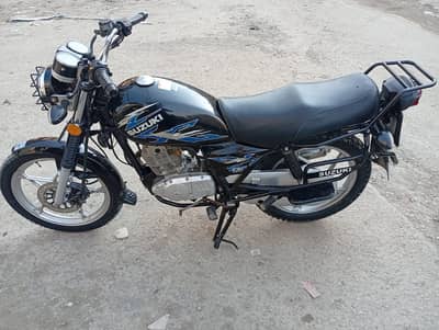 Suzuki GS 150 2018