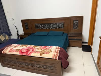 Bed & Side Tables & Dressing Table Full Bed set