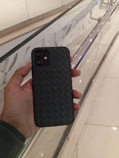 iphone 12 In Good condition