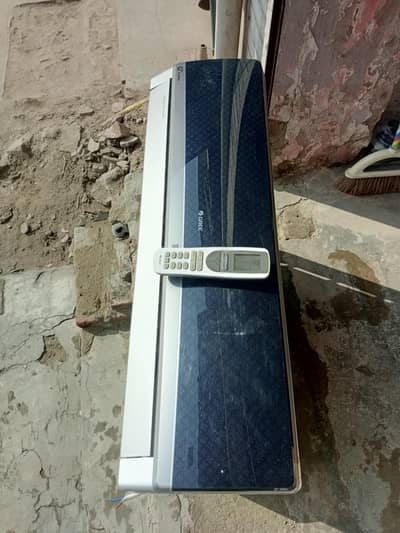 1 ton Gree brand new Ac