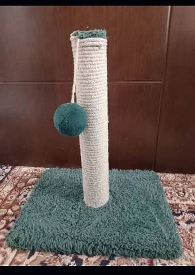 Cat Scratcher Post with Ball (PRICE NOT NEGOTIABLE)