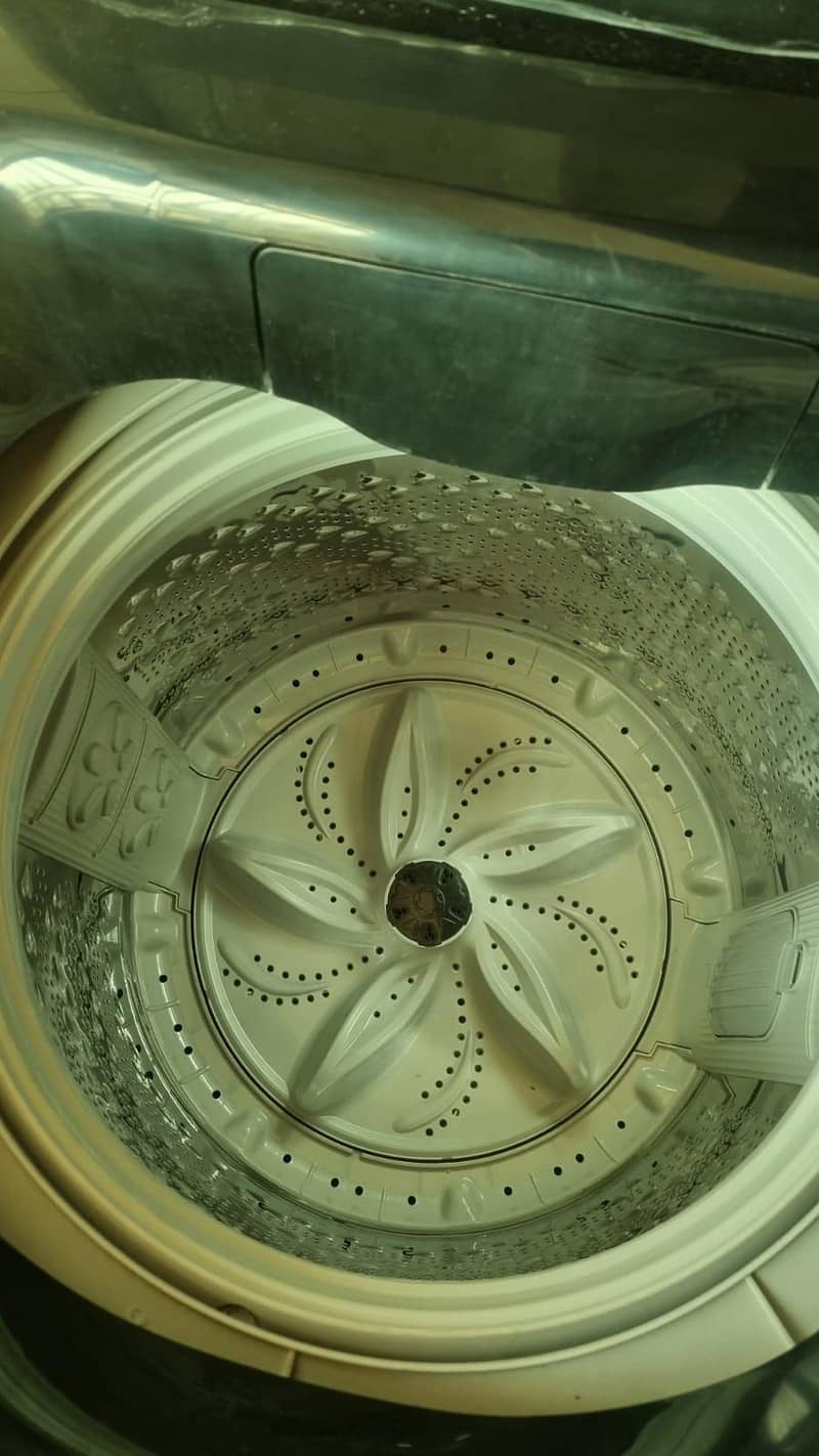 Dawlance Automatic Washing Machine 1