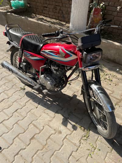 Urgent Sale Honda 125 2014 / 2015