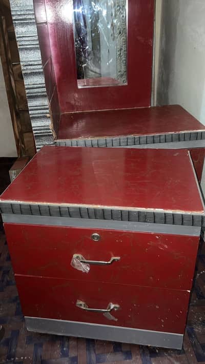 Bed With two Side tables one side table of mirror