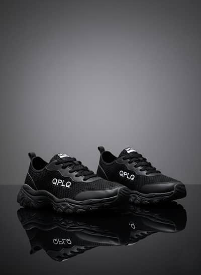 Men's shoes/ Women's Shoes / Joggers / Sneakers . .