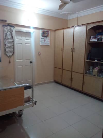 240 Yards Single Storey Old House For Sale In Gulshan Block 5