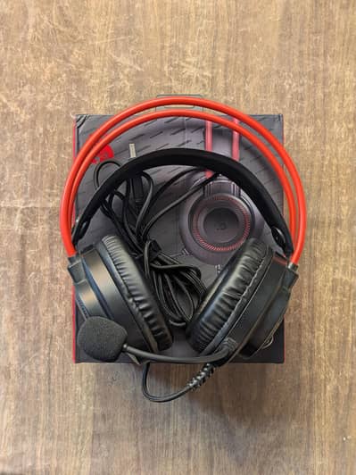 Bloody Gaming G200S Gaming Headphones with RGB lights earphones airpod