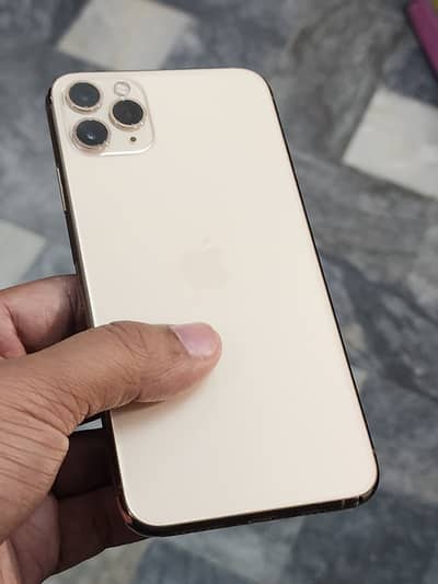 iPhone 11 pro max water pack no exchange