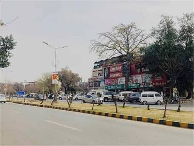 F7 Best Rental Value Plaza for Sale 50x40 Cornor with Extra Land