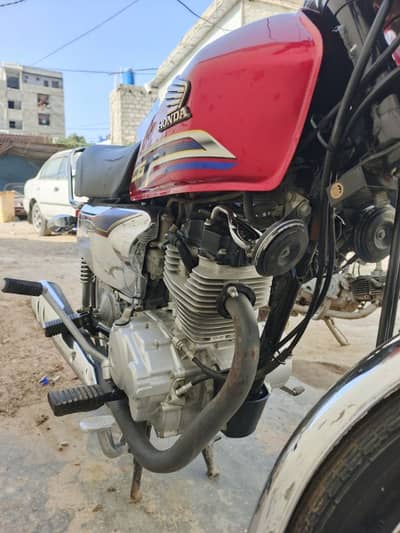 Honda 125 Self Start Chrome Edition