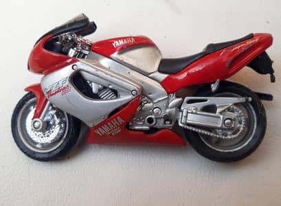 Kawasaki/ Red Cagiva/ Yamaha