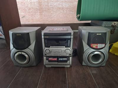 aiwa CD/DVD player & speakers for sale