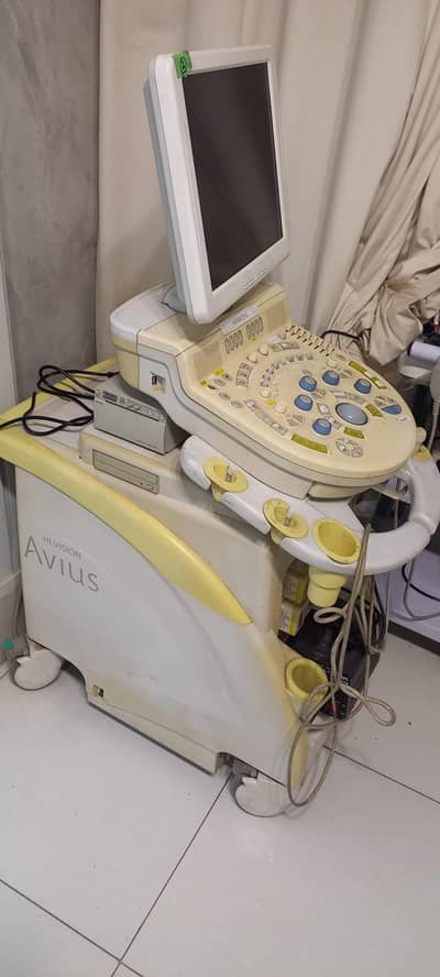 Hitachi Ultrasound and Echo machine with Adults and peads Cardiac prob