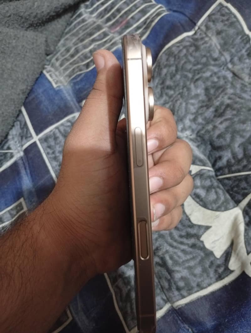 Iphone 16 Pro Desert Titanium - Mobile Phones - 1111566693