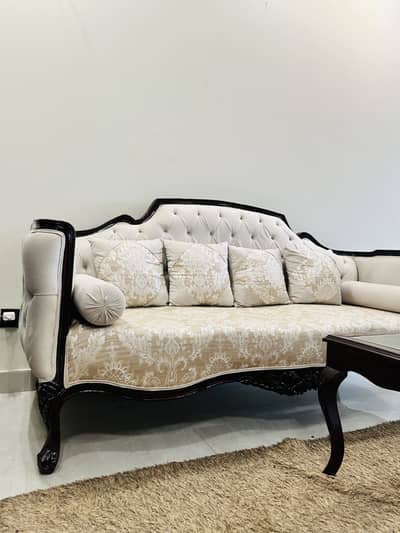 Almost Brand New Luxury 7 Seater Solid Wood Sofa Set – With Tables