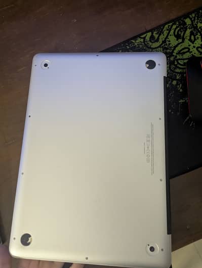 MacBook Pro late 2011 8gb ram i5 256gb ssd