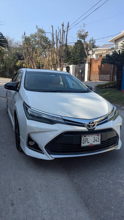 Toyota Corolla Altis Grande 1.8 (2018) Automatic