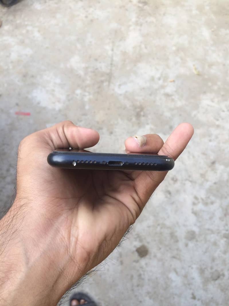 iPhone XR 2