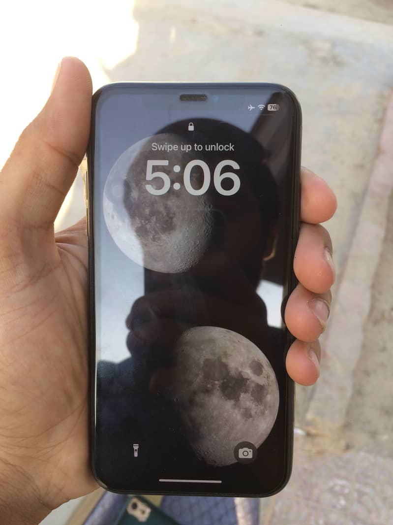 iPhone XR 5
