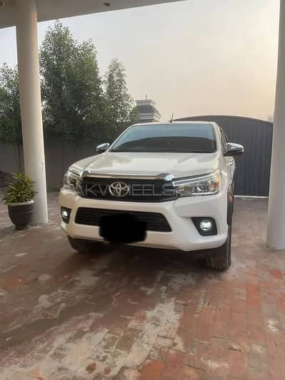 Toyota Hilux Revo  2020