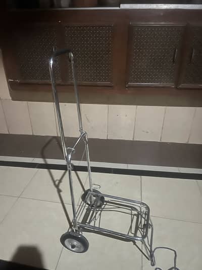 Slightly Used Foldable Luggage Trolley – Strong & Lightweight
