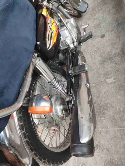 Bike me koi kaam nhi he bus lo or chalao