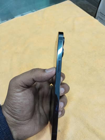 I phone 12 pro Maxx 128GB battery health 86 condition 10 by 9